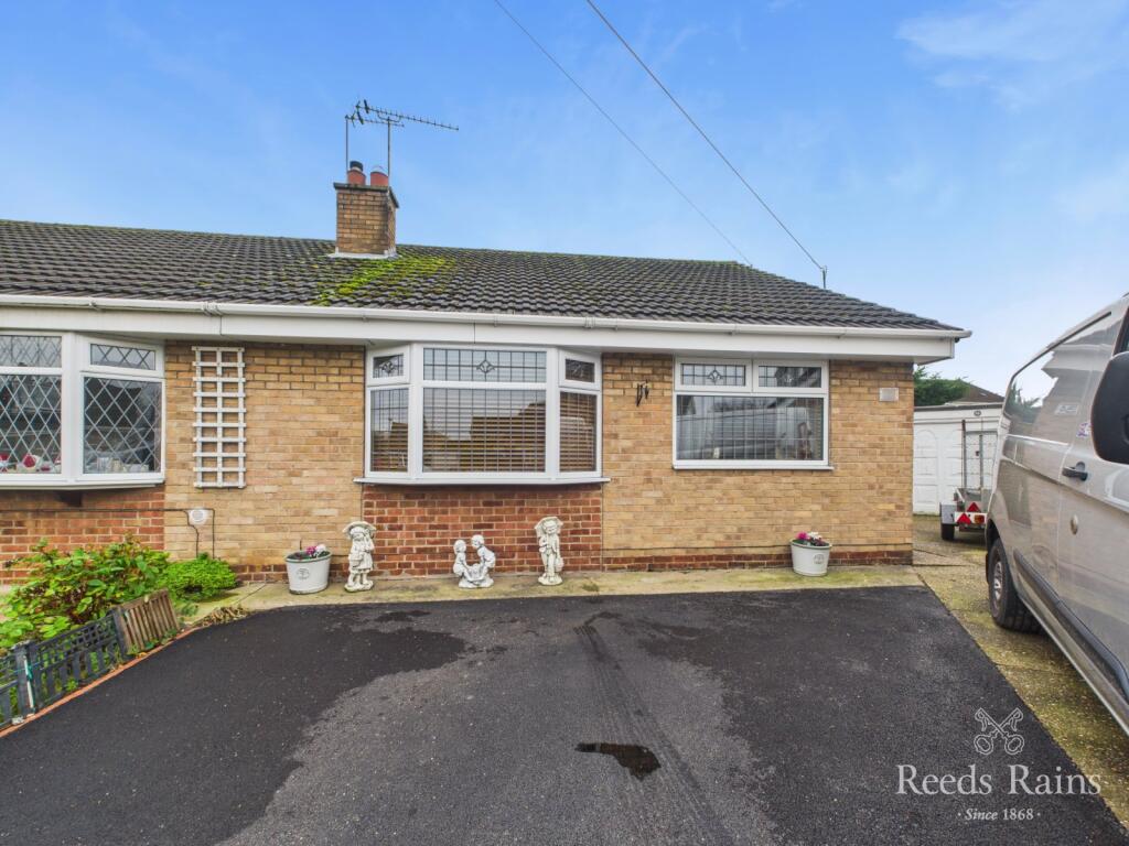 Main image of property: Oxenhope Road, Hull, HU6