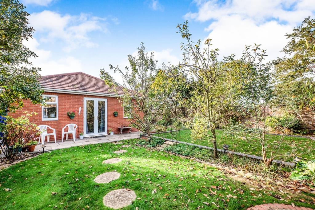 4 bedroom bungalow for sale in Hull Road, Withernsea, East Riding Of