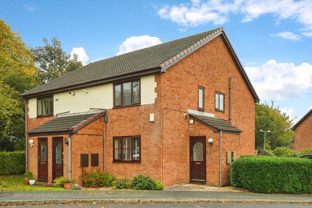 2 bedroom apartment for sale in Field End Road, Leeds, West Yorkshire, LS15
