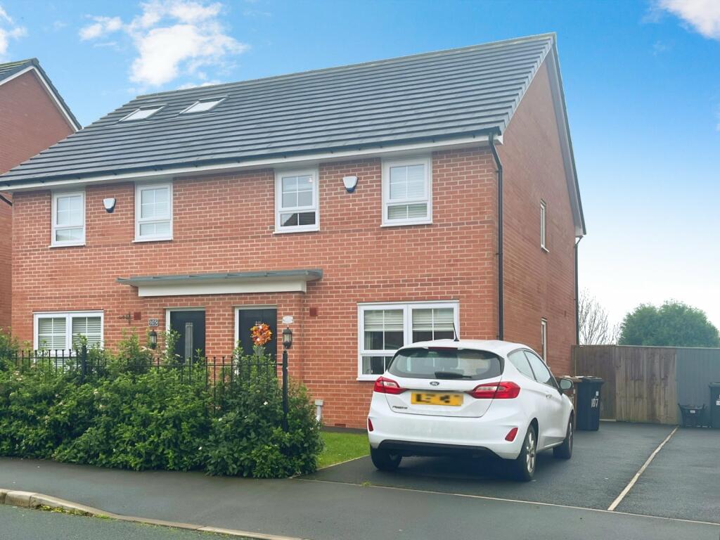 3 bedroom semidetached house for sale in Sgt Mark Stansfield Way, Hyde