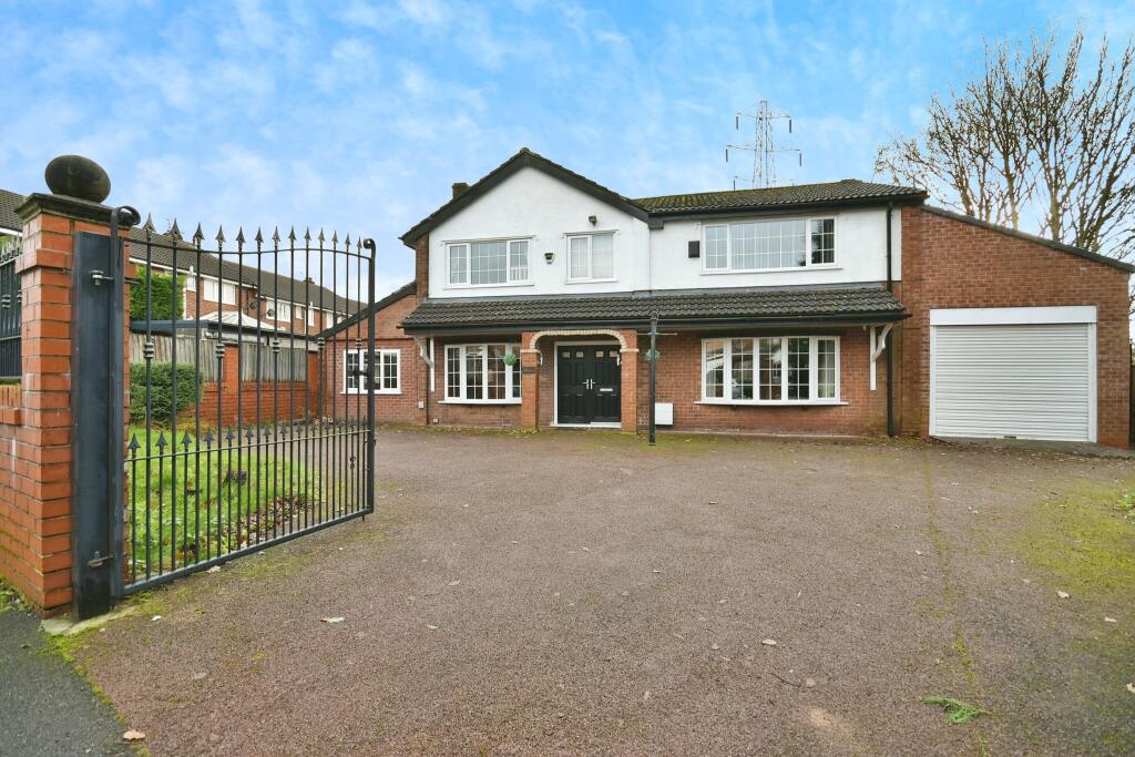 4 bedroom detached house for sale in Danby Road, Hyde, Greater