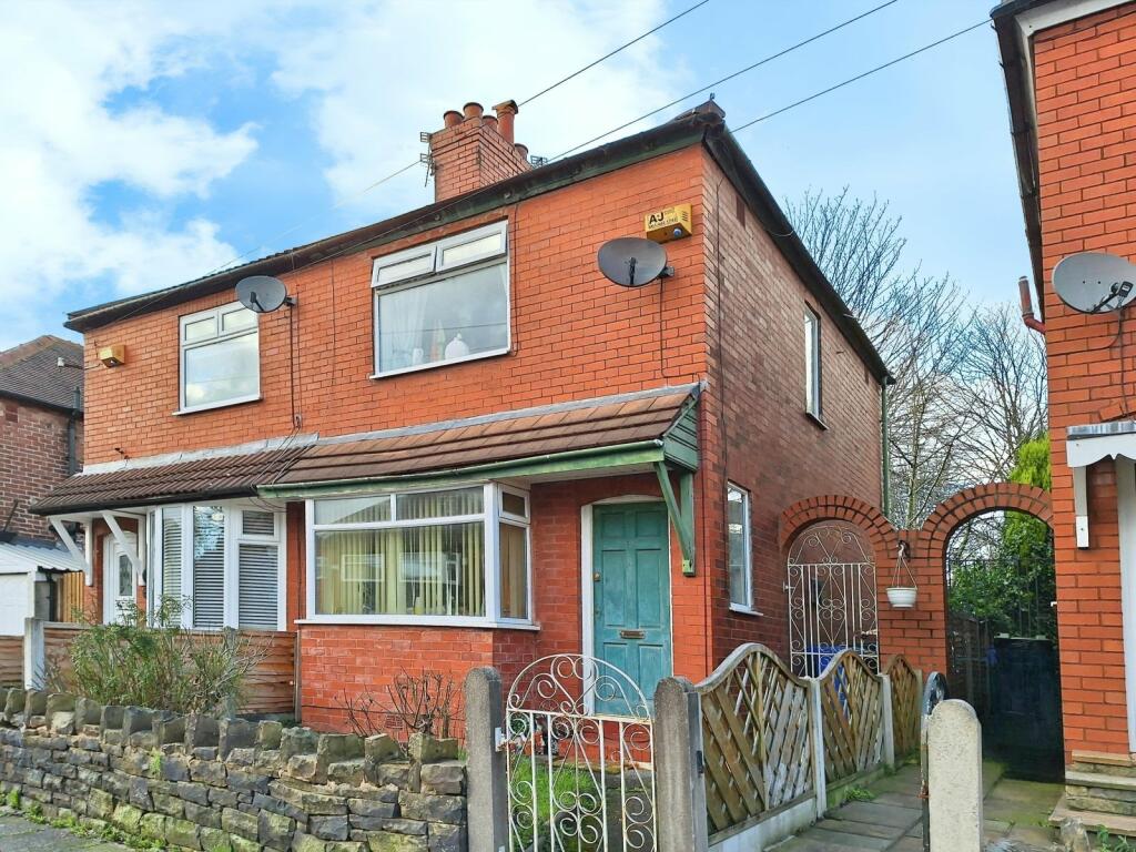 2 bedroom semidetached house for sale in Aldwyn Park Road, Audenshaw