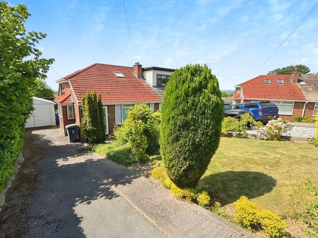 Main image of property: Gee Cross Fold, Hyde, Greater Manchester, SK14