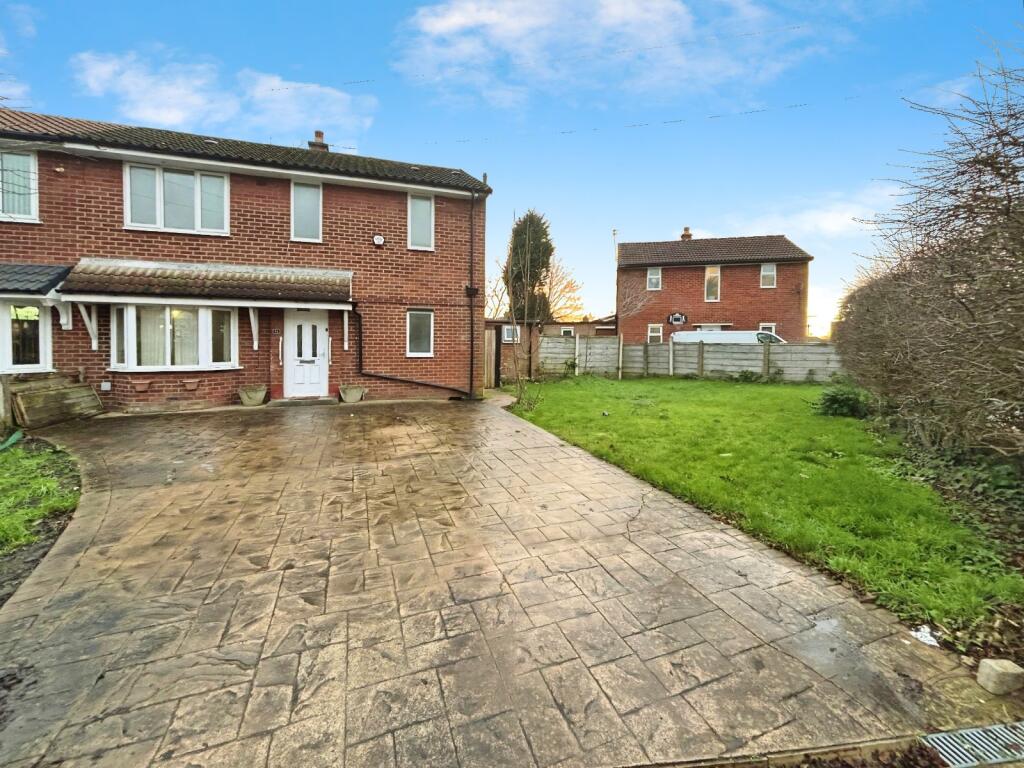 Main image of property: Somerset Road, Droylsden, Manchester, Greater Manchester, M43