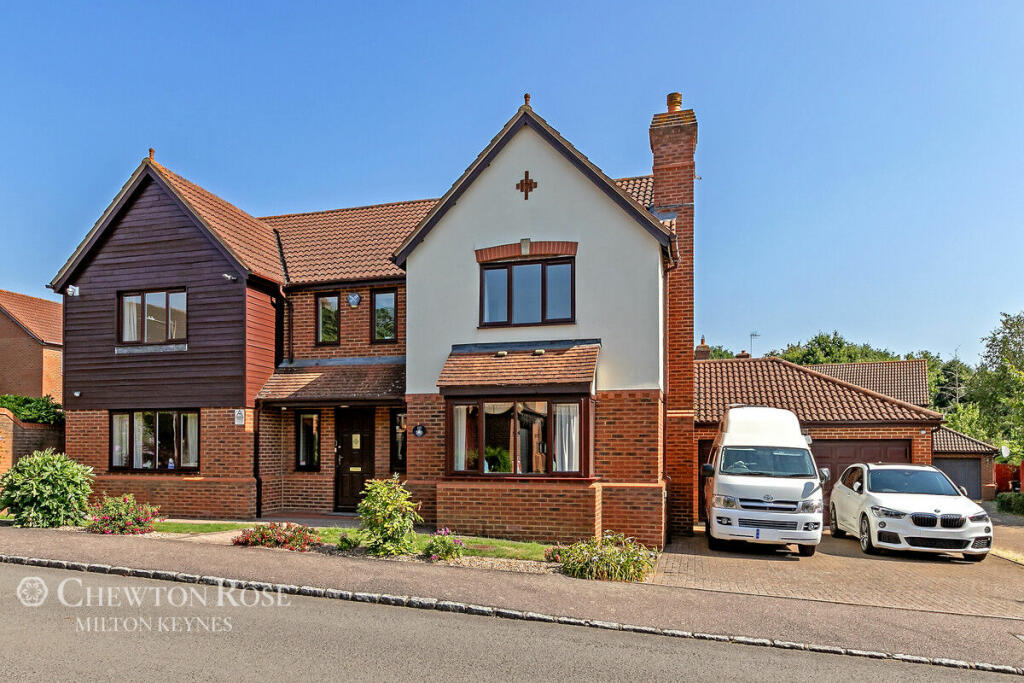 Main image of property: Linceslade Grove, Loughton