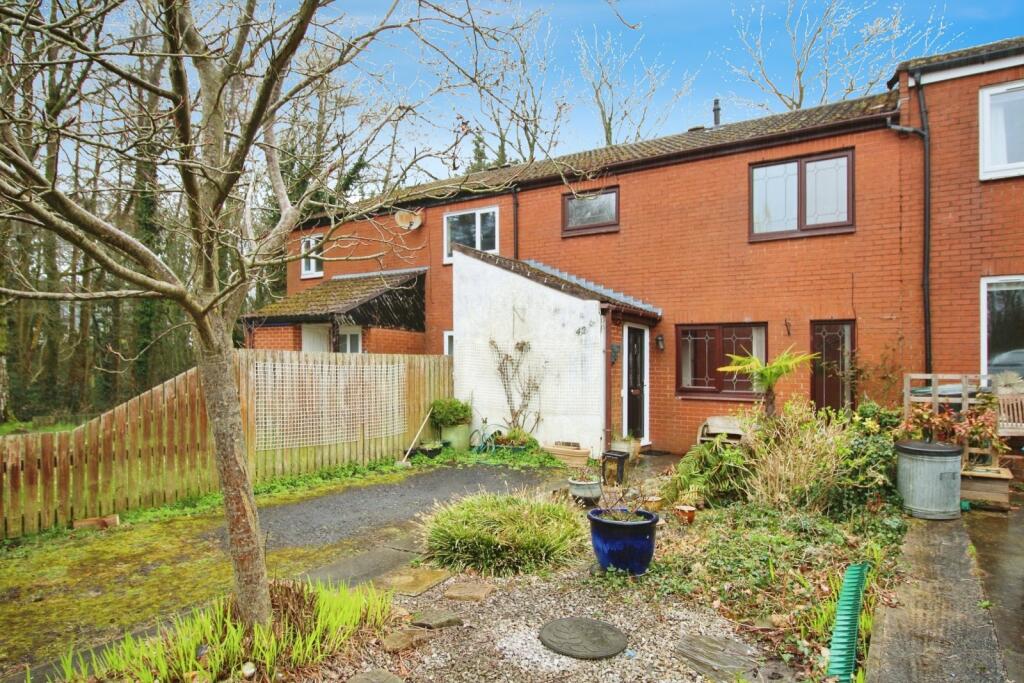 3 bedroom terraced house for sale in Pingle Croft, ClaytonleWoods