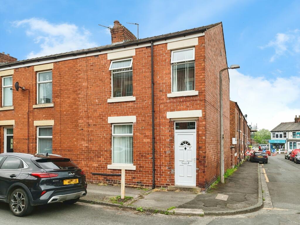 3 bedroom end of terrace house for sale in Eden Street, Leyland