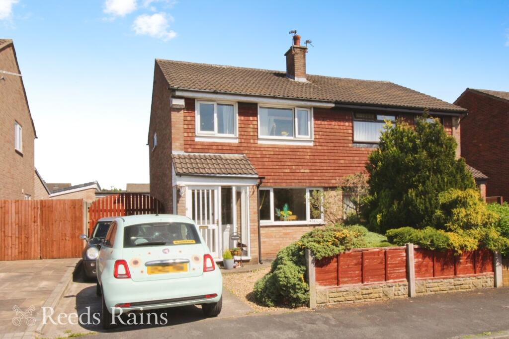 Main image of property: Kirkby Avenue, Leyland, Lancashire, PR25