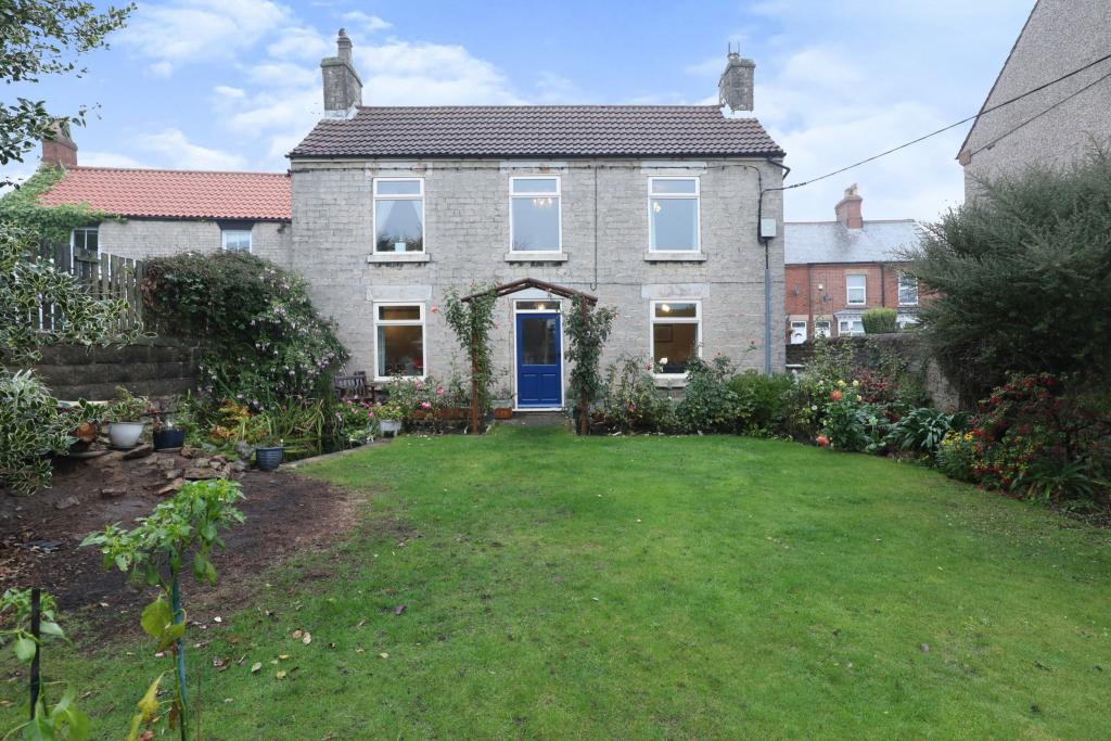 4 bedroom detached house for sale in Welbeck Street, Whitwell, Worksop