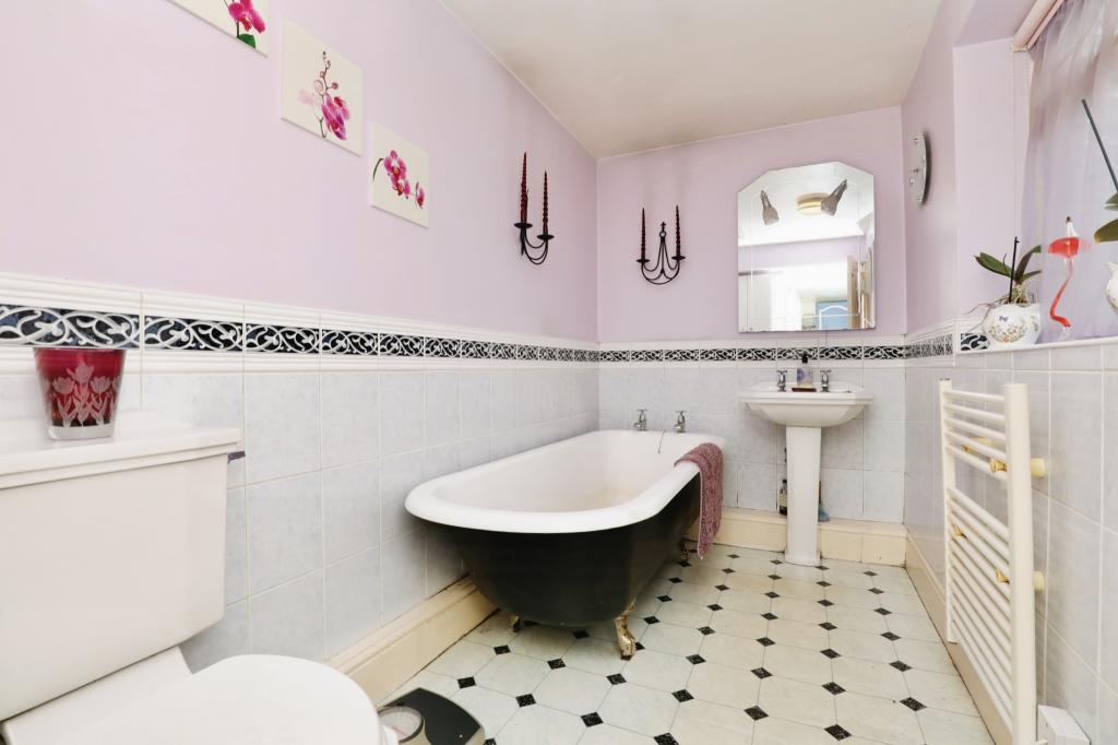 4 bedroom detached house for sale in Welbeck Street, Whitwell, Worksop