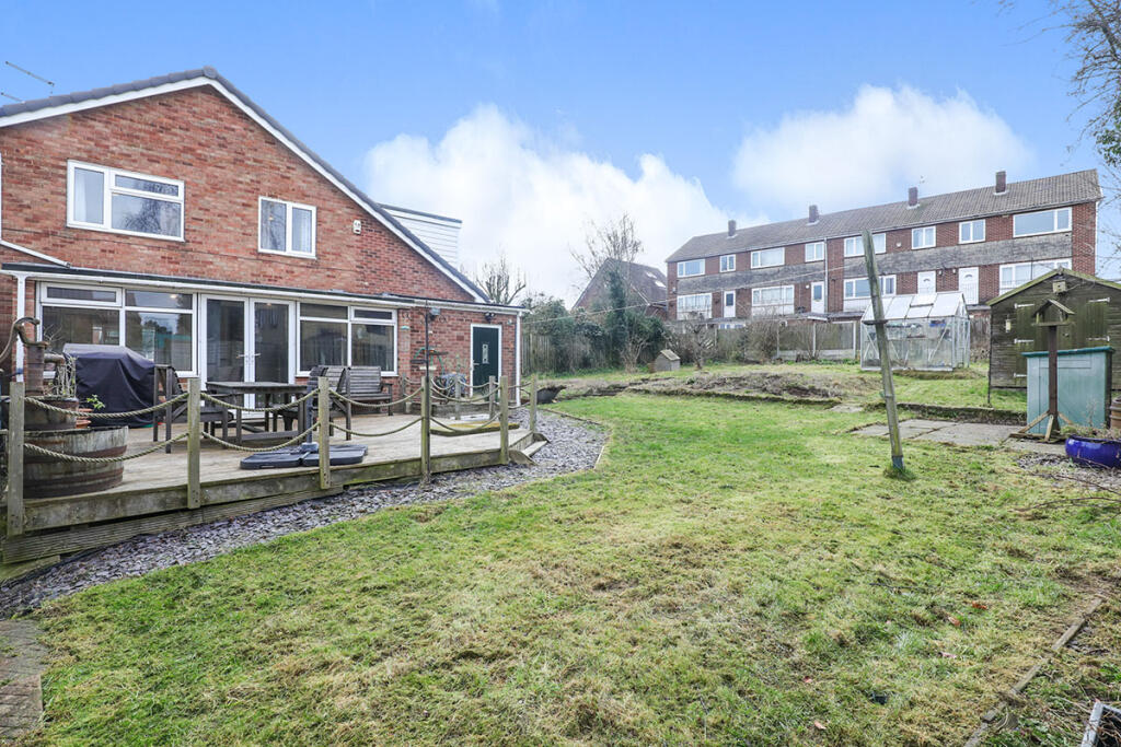 3 bedroom link detached house for sale in Lilac Close, South Anston