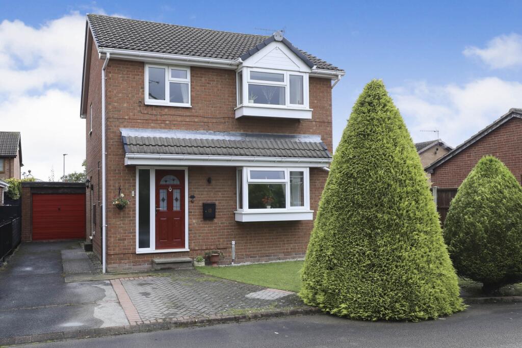 3 bedroom detached house for sale in Belfry Way, Dinnington, Sheffield