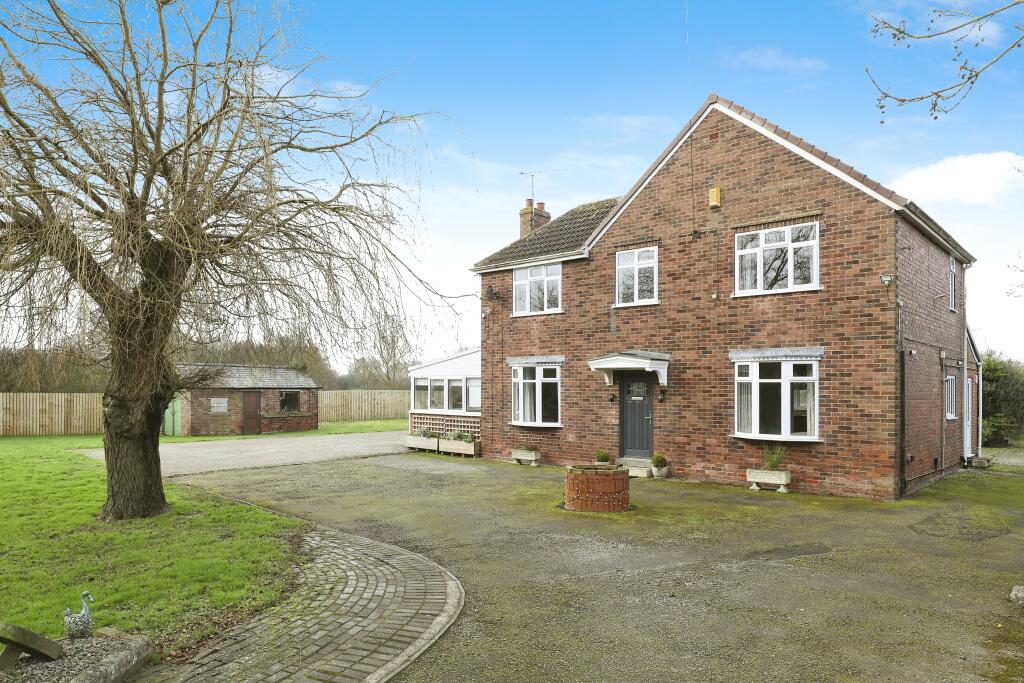4 bedroom detached house for sale in Goosecarr Lane, Todwick, Sheffield