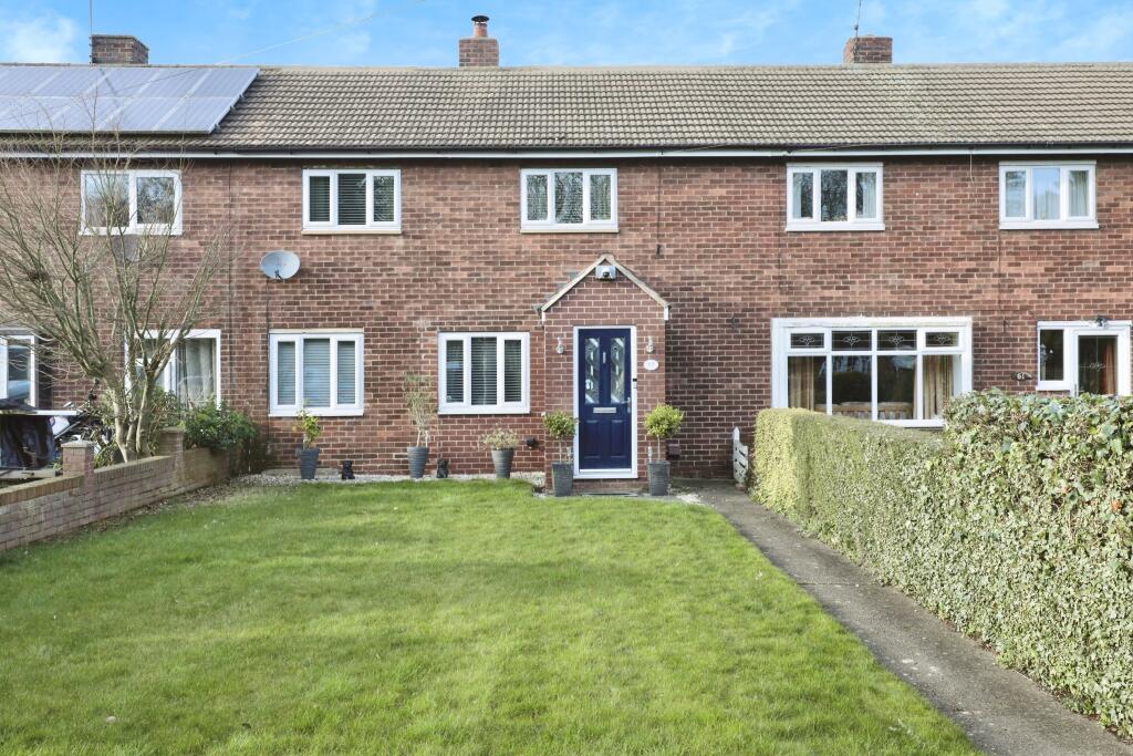 3 bedroom terraced house for sale in New Road, Firbeck, Worksop, South