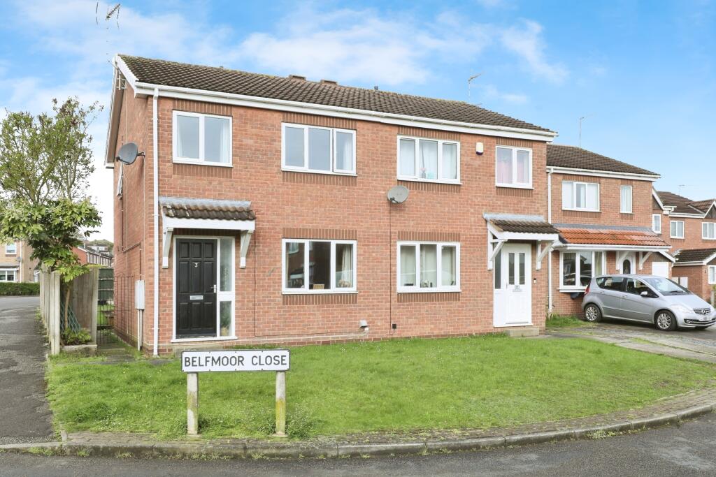 3 bedroom semidetached house for sale in Belfmoor Close, Whitwell