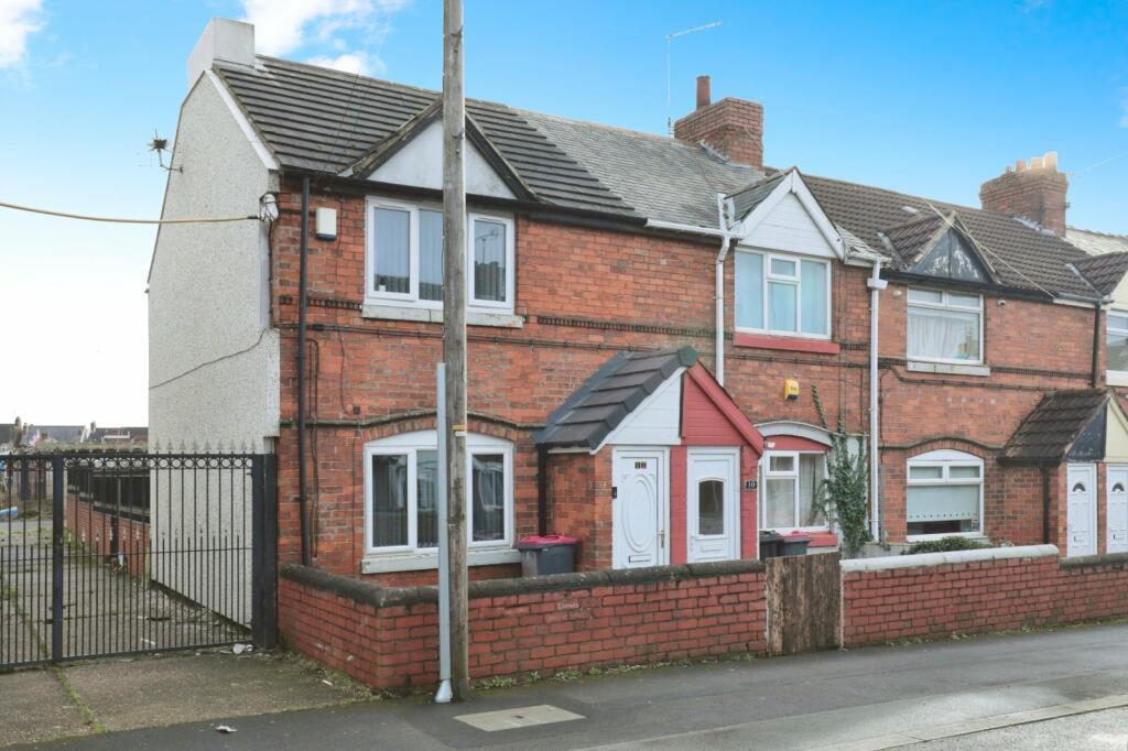 3 bedroom end of terrace house for sale in Scarsdale Street, Dinnington