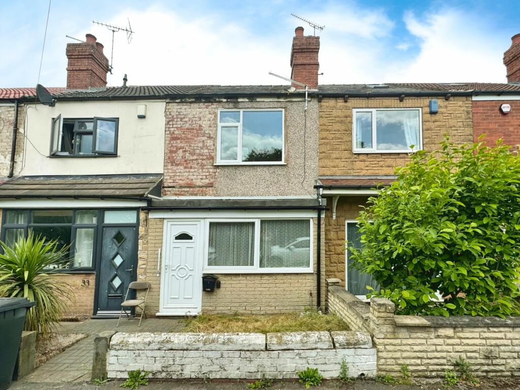 2 bedroom terraced house for sale in Rotherham Road, Dinnington
