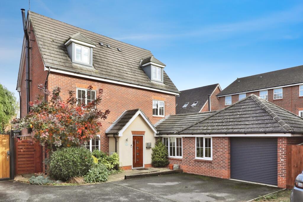 Main image of property: Pingle Close, Shireoaks, Worksop, Nottinghamshire, S81