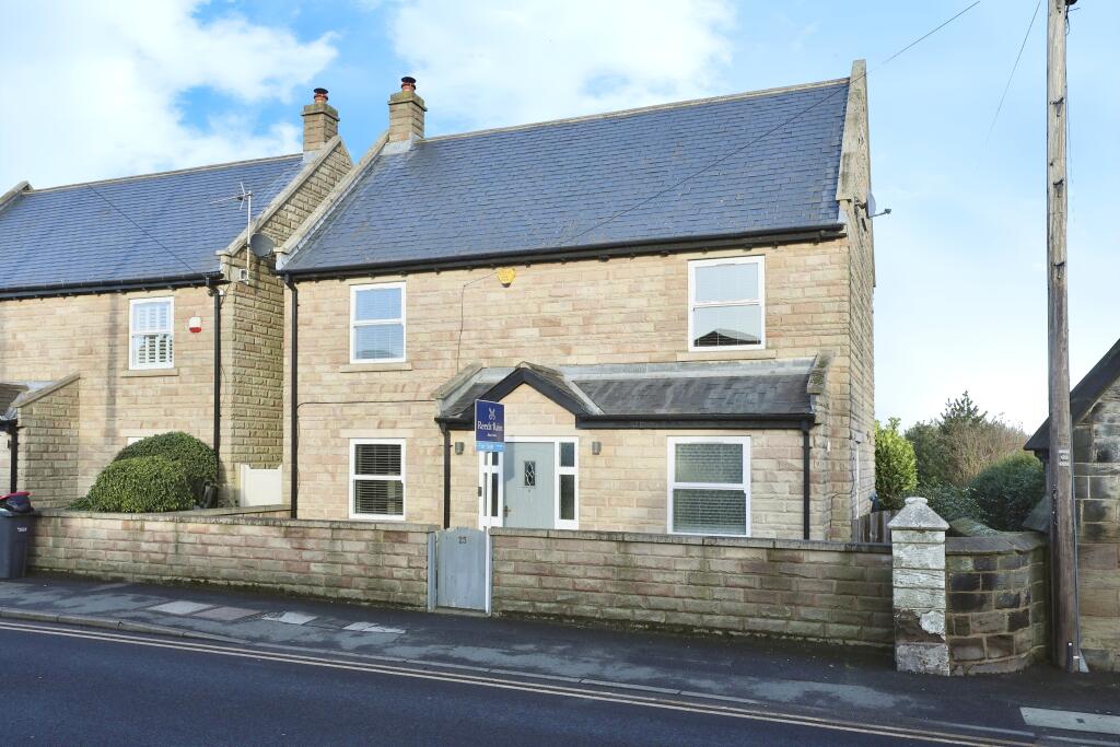 4 bedroom detached house for sale in Worksop Road, Aston, Sheffield