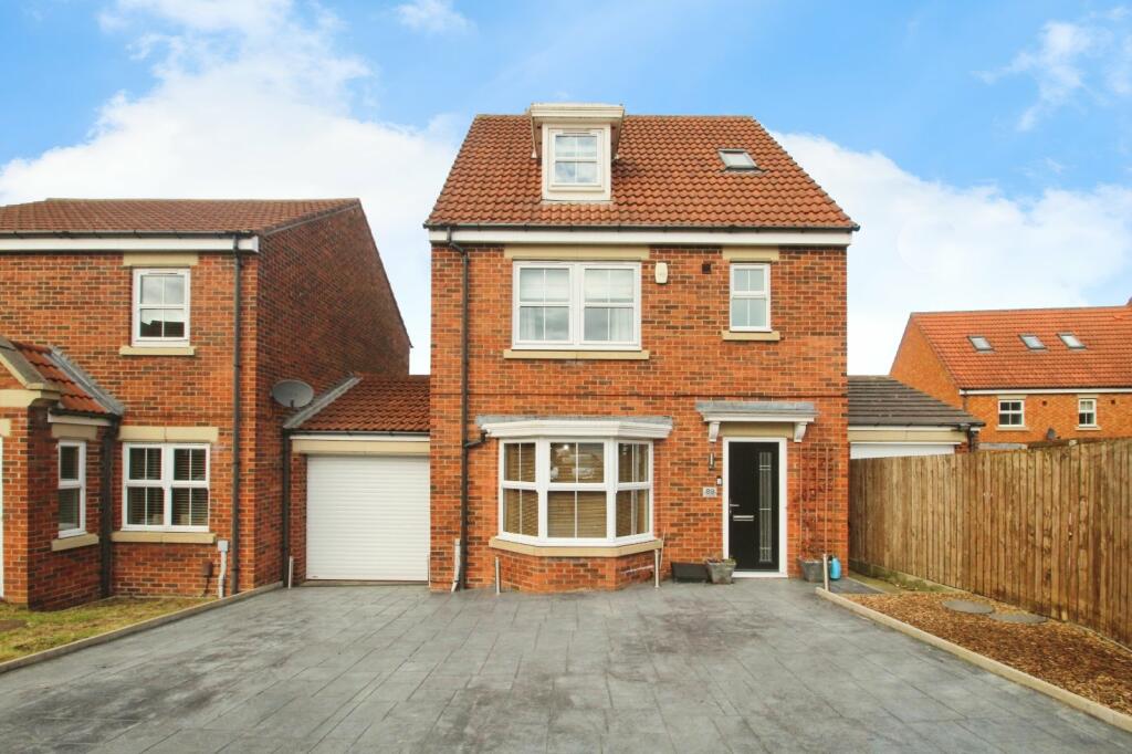 4 bedroom detached house for sale in Murray Park, Stanley, Durham, DH9