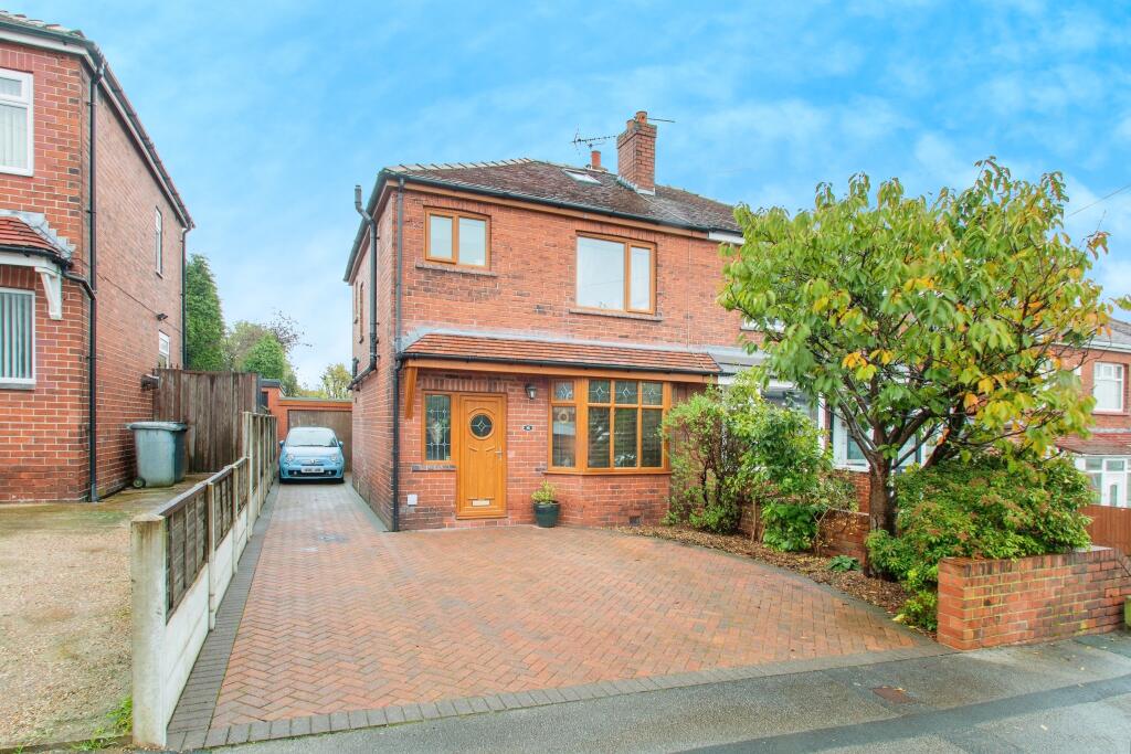 3 bedroom semi-detached house for sale in Thirlmere Drive, Tingley ...