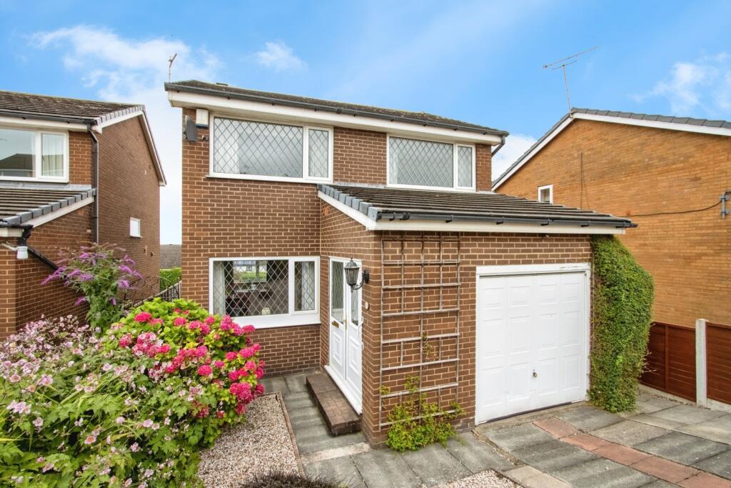 Main image of property: Harwill Approach, Churwell, Leeds, West Yorkshire, LS27