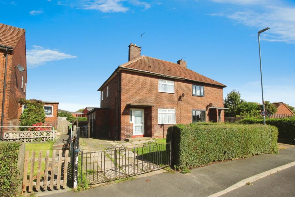 Main image of property: Eastleigh Drive, Tingley, Wakefield, West Yorkshire, WF3