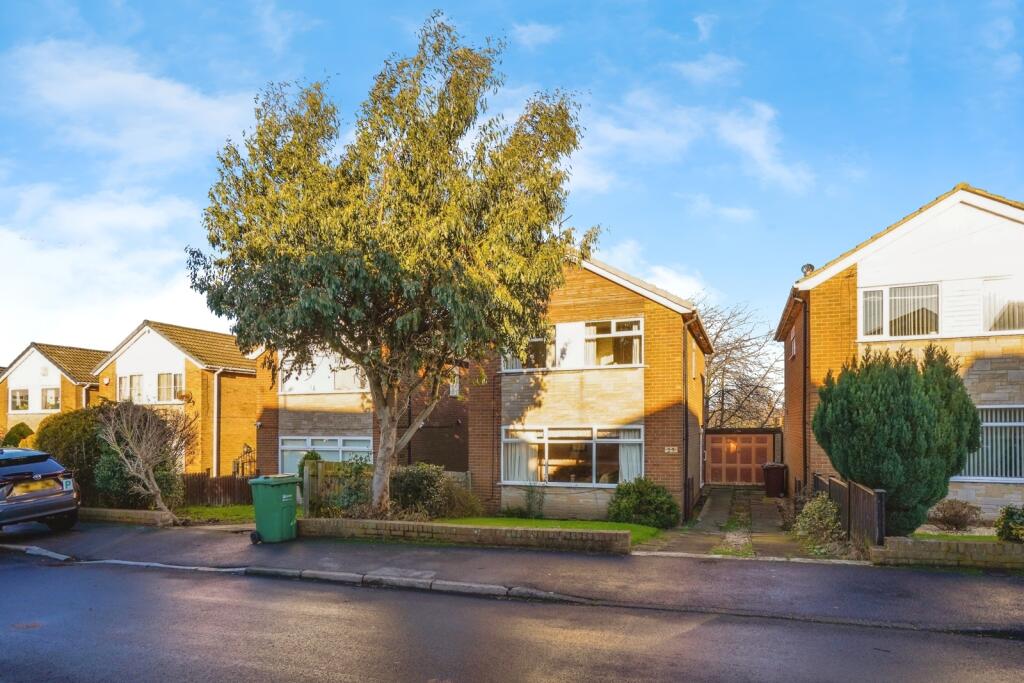 Main image of property: Bruntcliffe Drive, Morley, Leeds, West Yorkshire, LS27