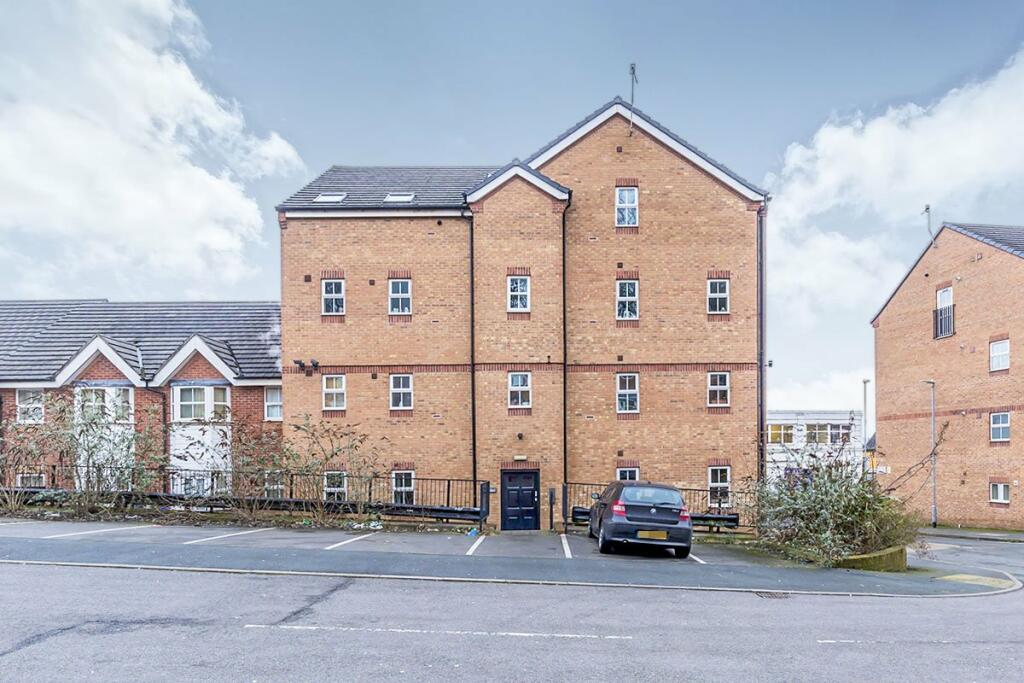 1 bedroom apartment for sale in Richmond House St. Andrews Square, Stoke-On-Trent, ST4