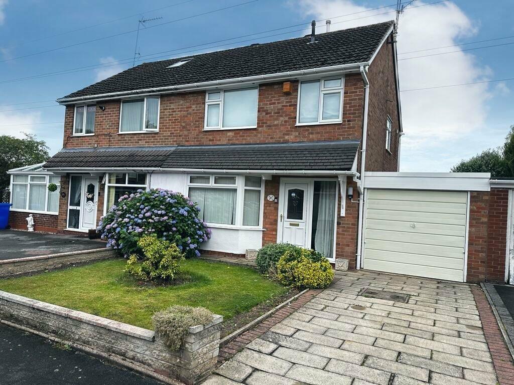 3 bedroom semi-detached house for sale in Chessington Crescent, Stoke-on-Trent, Staffordshire, ST4
