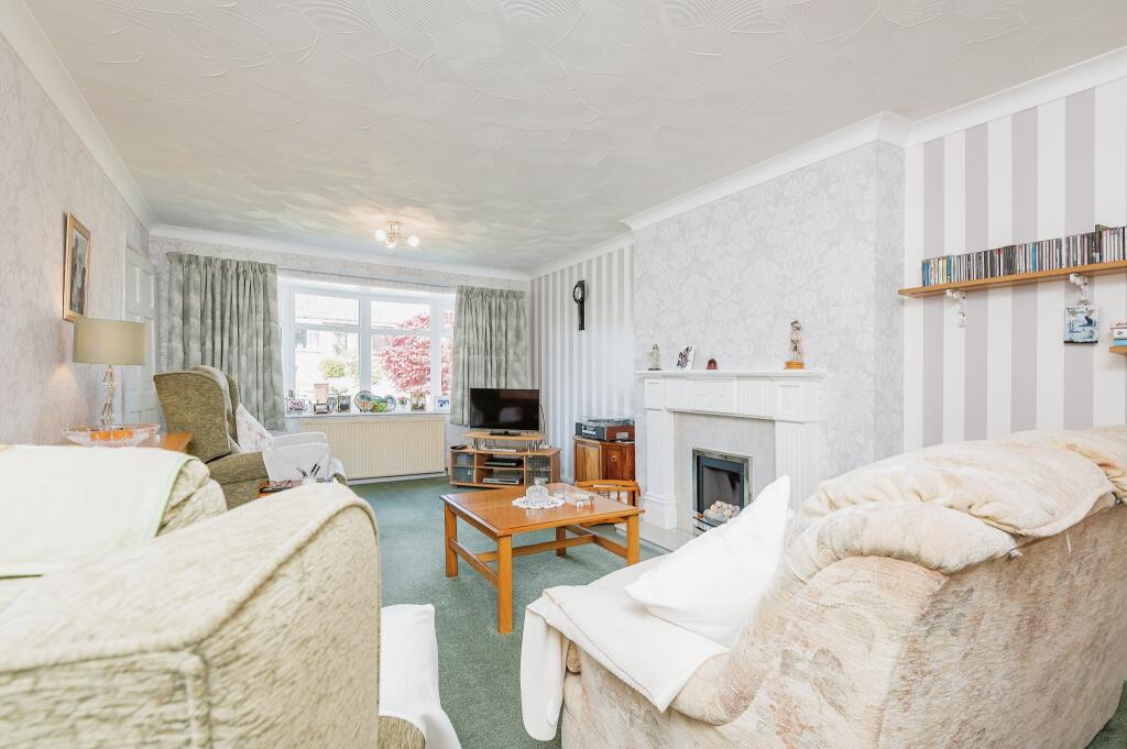 4 bedroom semidetached house for sale in Whitley Spring Road, Ossett
