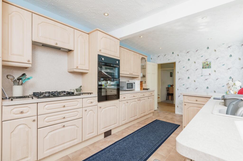 4 bedroom semidetached house for sale in Whitley Spring Road, Ossett