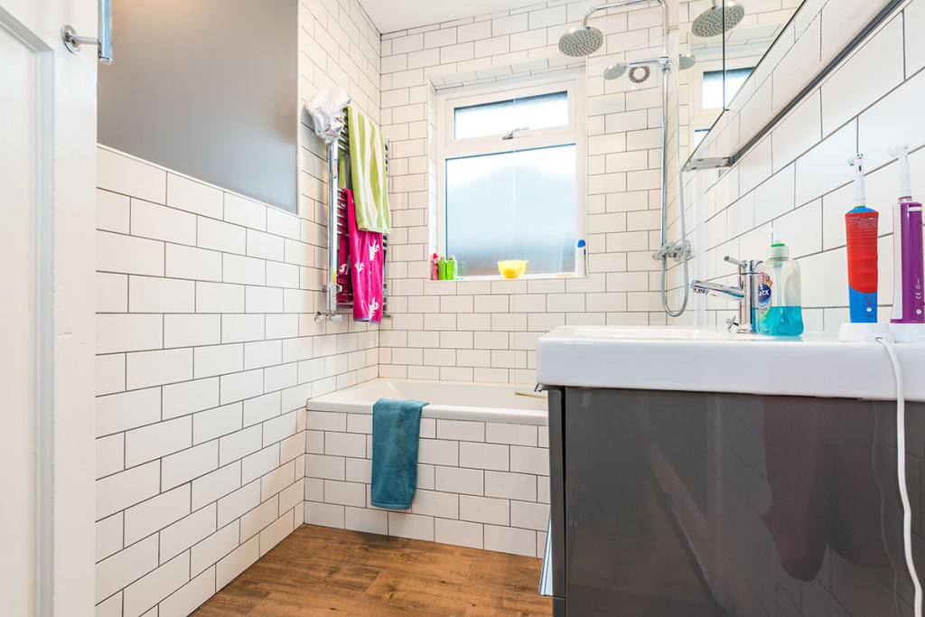 4 bedroom detached house for sale in Queens Drive, Ossett, West