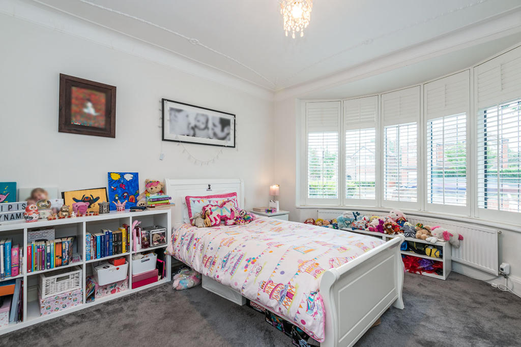 4 bedroom detached house for sale in Queens Drive, Ossett, West