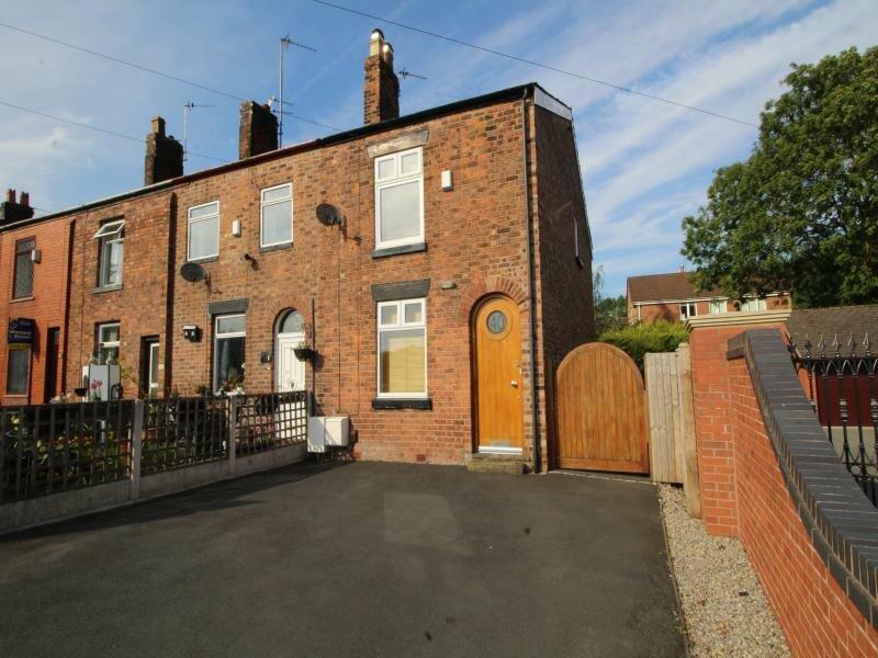 3 bedroom semidetached house for sale in Wigan Road, Shevington, Wigan