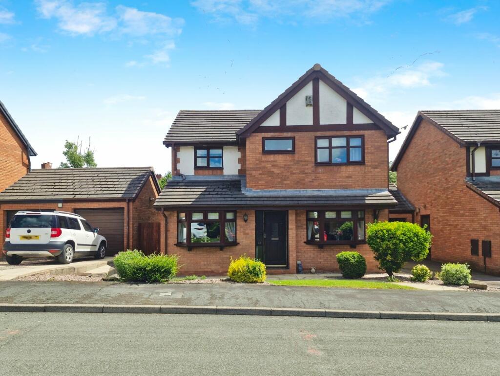 4 bedroom detached house for sale in Spelding Drive, Standish Lower