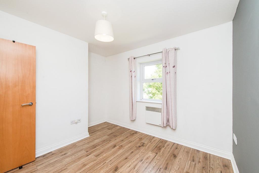 2 bedroom apartment for sale in Sandringham Court, Streethouse