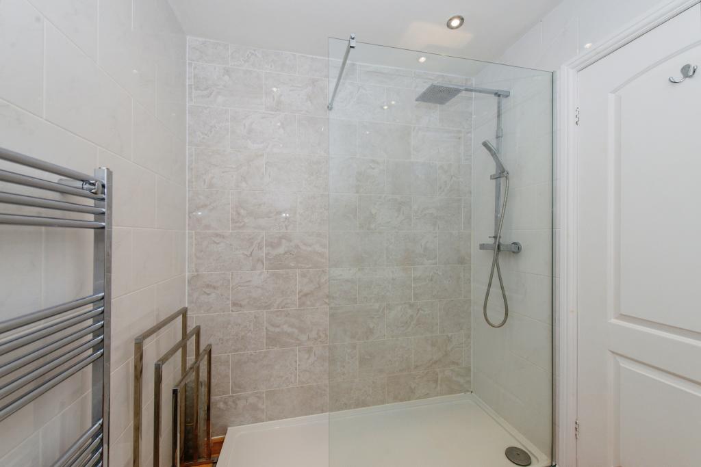 2 bedroom bungalow for sale in Tall Trees Drive, Featherstone