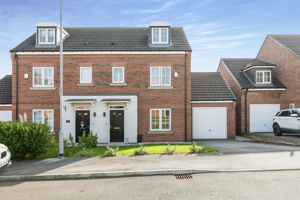 Main image of property: The Meadows, South Elmsall, Pontefract, West Yorkshire, WF9