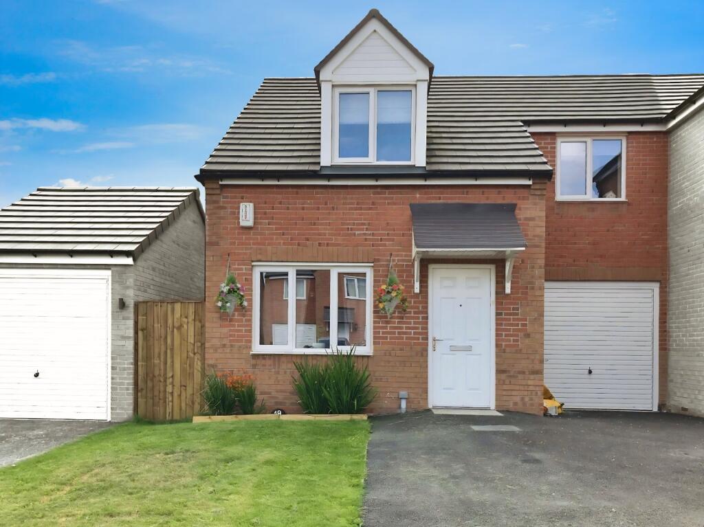 Main image of property: Woodland Walk, Upton, Pontefract, West Yorkshire, WF9