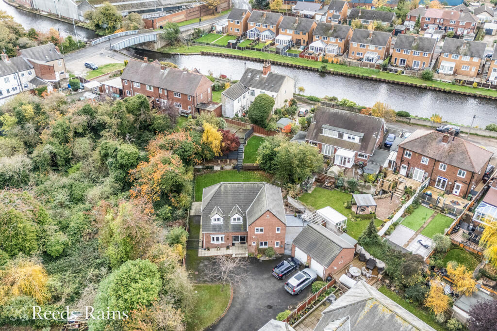 Main image of property: Mowbray Court, Knottingley, West Yorkshire, WF11