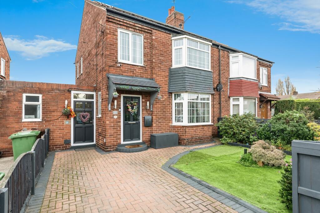 Main image of property: Rookhill Mount, Pontefract, West Yorkshire, WF8