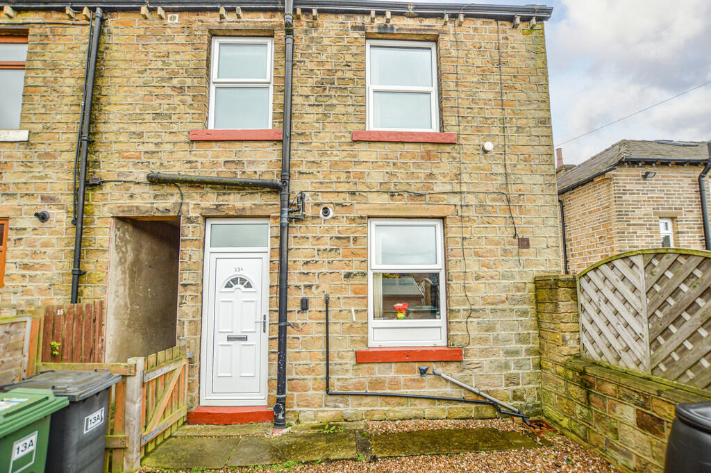 1 bedroom terraced house for sale in Highgate Lane, Lepton