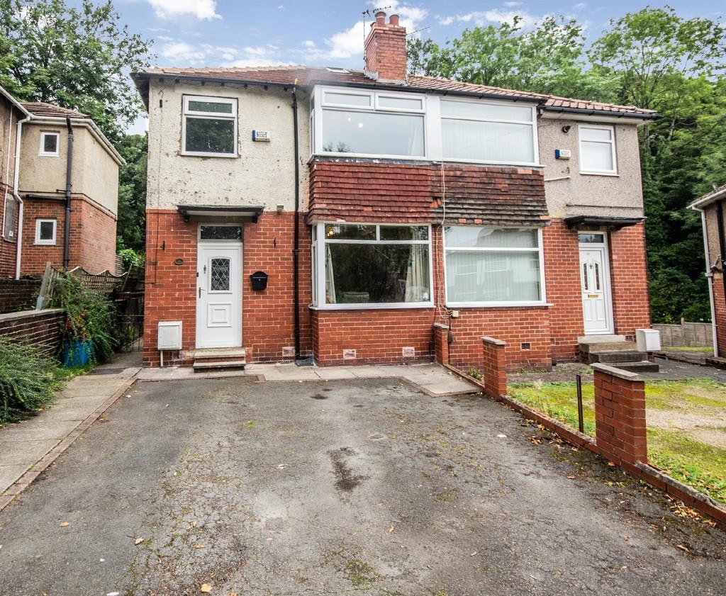 3 bedroom semidetached house for sale in The Grove, Huddersfield, HD2