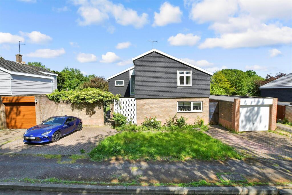 Main image of property: The Knowle, Basildon, Essex