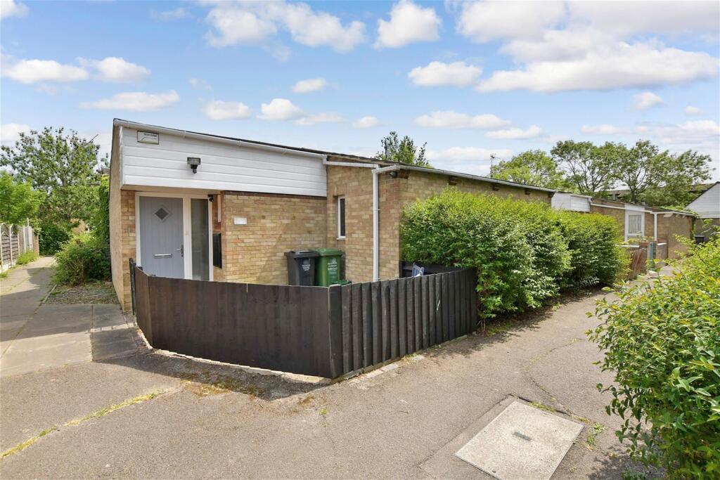 Main image of property: Wickford Avenue, Basildon, Essex