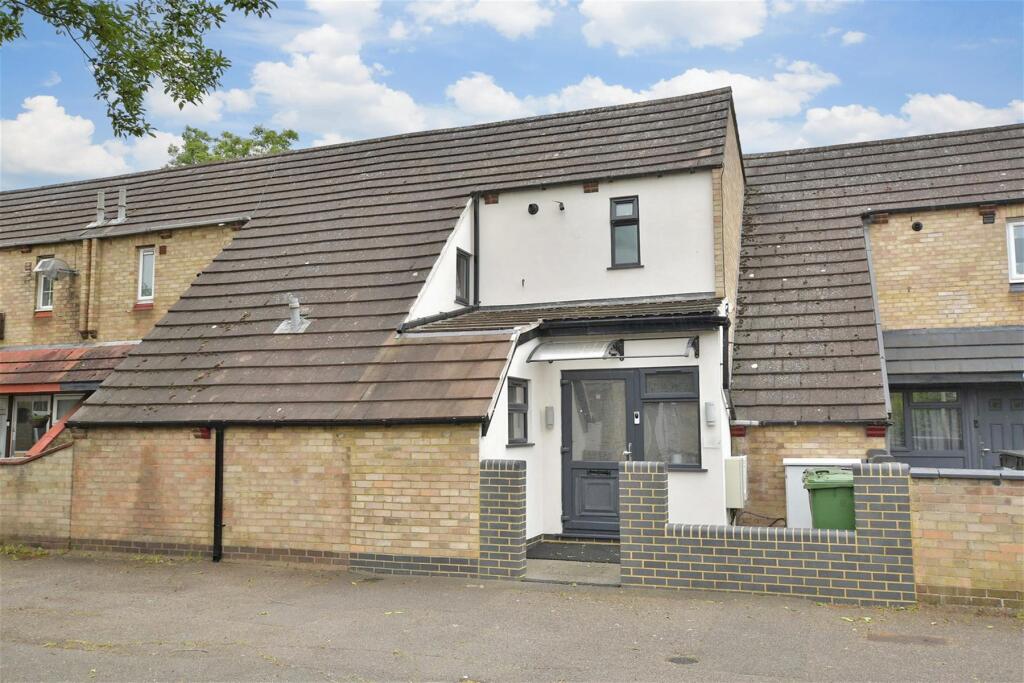 Main image of property: Broomfields Mews, Basildon, Essex