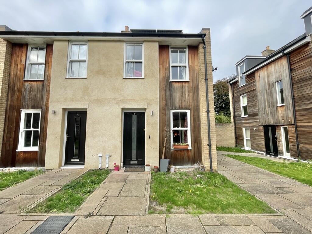 Main image of property: Minstrel Walk