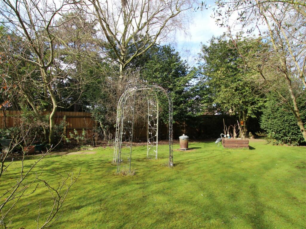 4 bedroom detached house for sale in Westmead Avenue, Wisbech, PE13