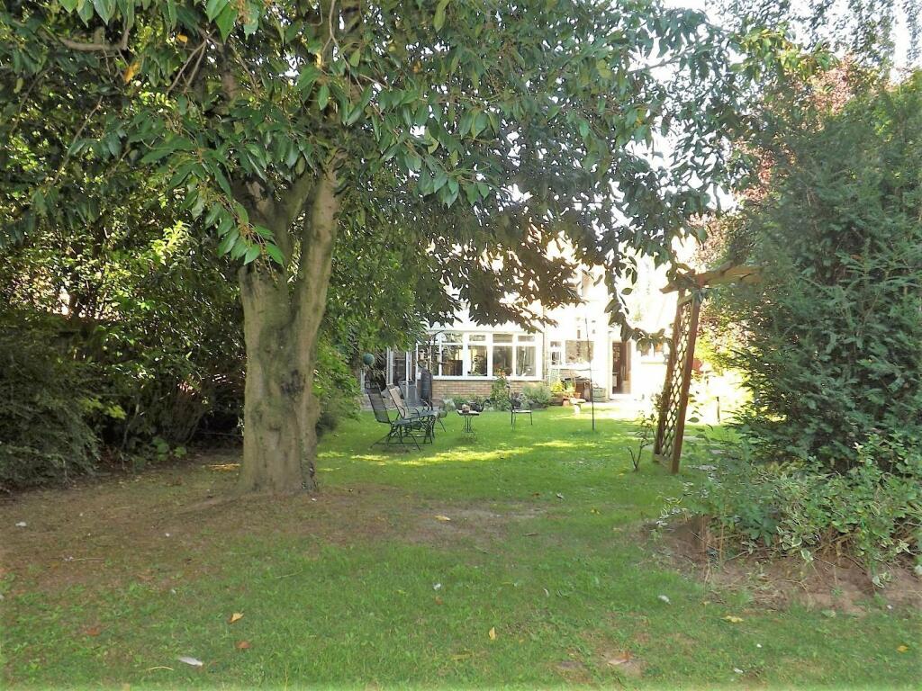 4 bedroom detached house for sale in Westmead Avenue, Wisbech, PE13